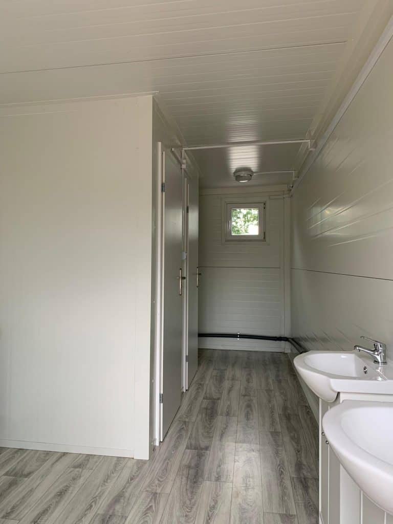 moderne en goed onderhouden sanitaire voorzieningen