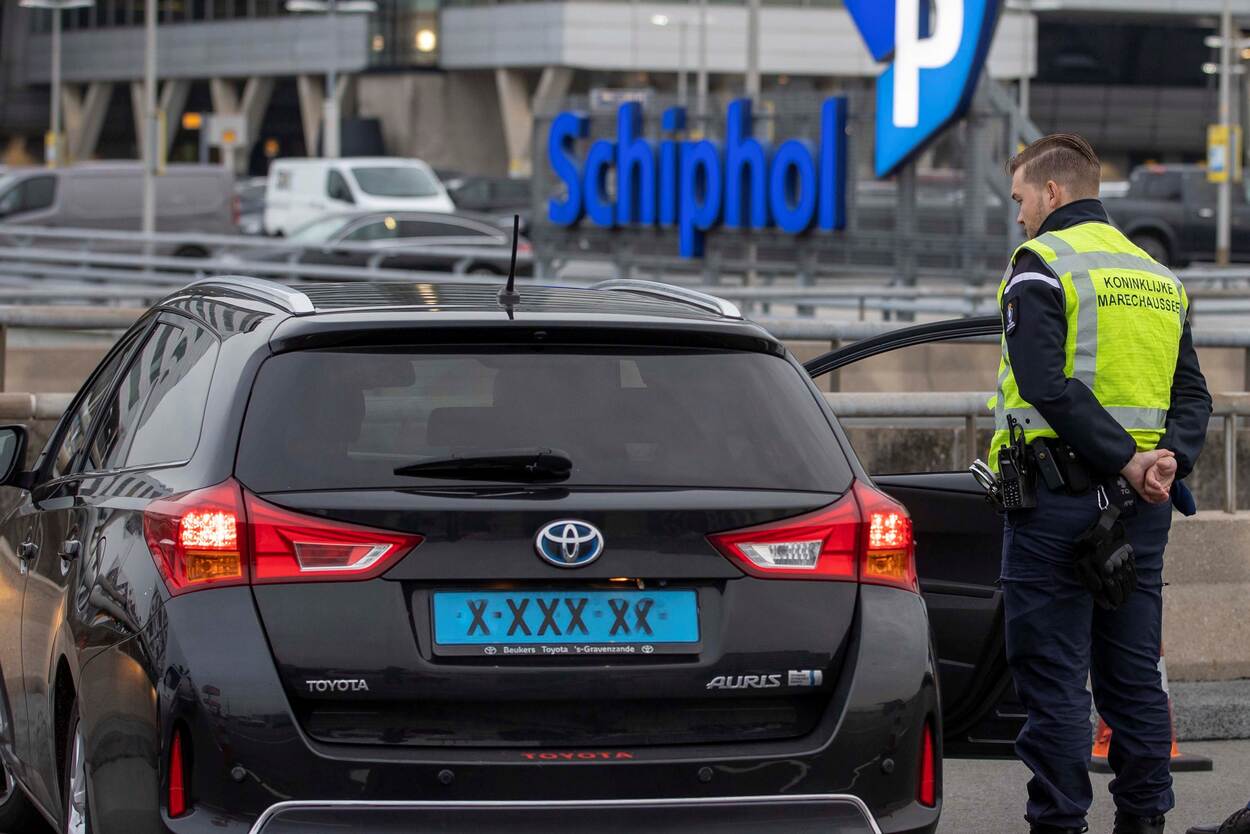 schiphol taxi