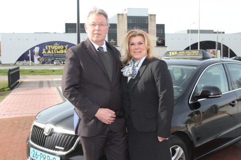 taxi van rhijn
